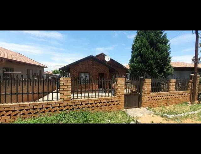 2 BEDROOM HOUSE FOR SALE IN SOSHANGUVE UU